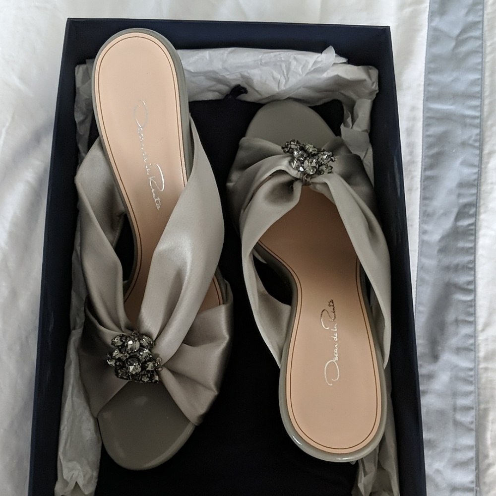 Oscar de la Renta silk Raso Grigio heels